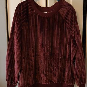 NWT, Super soft, velour shirt. Jr. Size 19.
